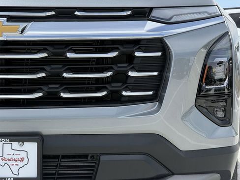 New 2026 Chevrolet Equinox LT image 8