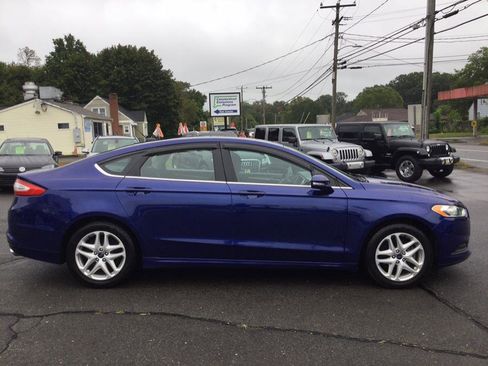 Used 2014 Ford Fusion SE image 4