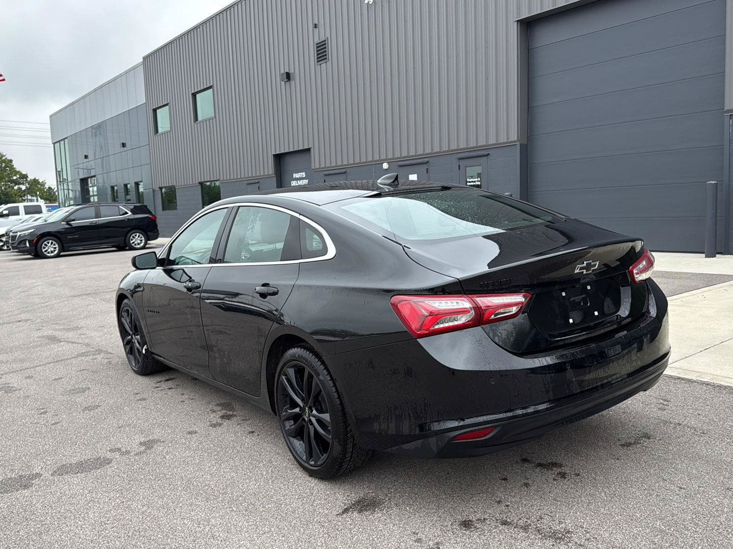 Used 2024 Chevrolet Malibu LT w/ Midnight Edition FWD image 5