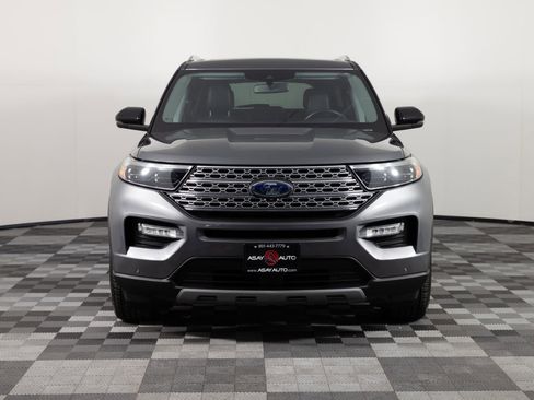 Used 2021 Ford Explorer Limited w/ Equipment Group 301A AWD/4WD image 12