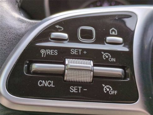 Used 2020 Mercedes-Benz C 300 Sedan image 30