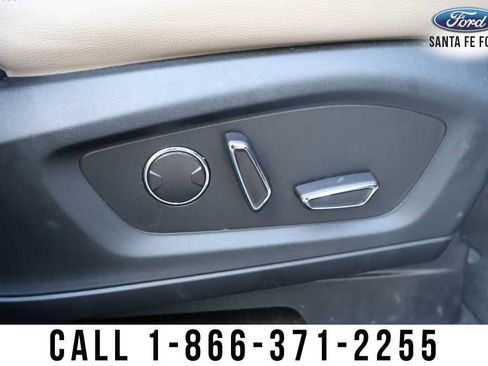 Used 2020 Ford Explorer Limited w/ Class III Trailer Tow Package RWD image 32