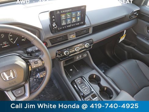 New 2025 Honda Pilot TrailSport image 27