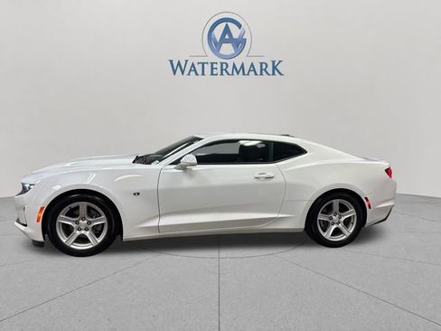Used 2023 Chevrolet Camaro LT RWD image 2
