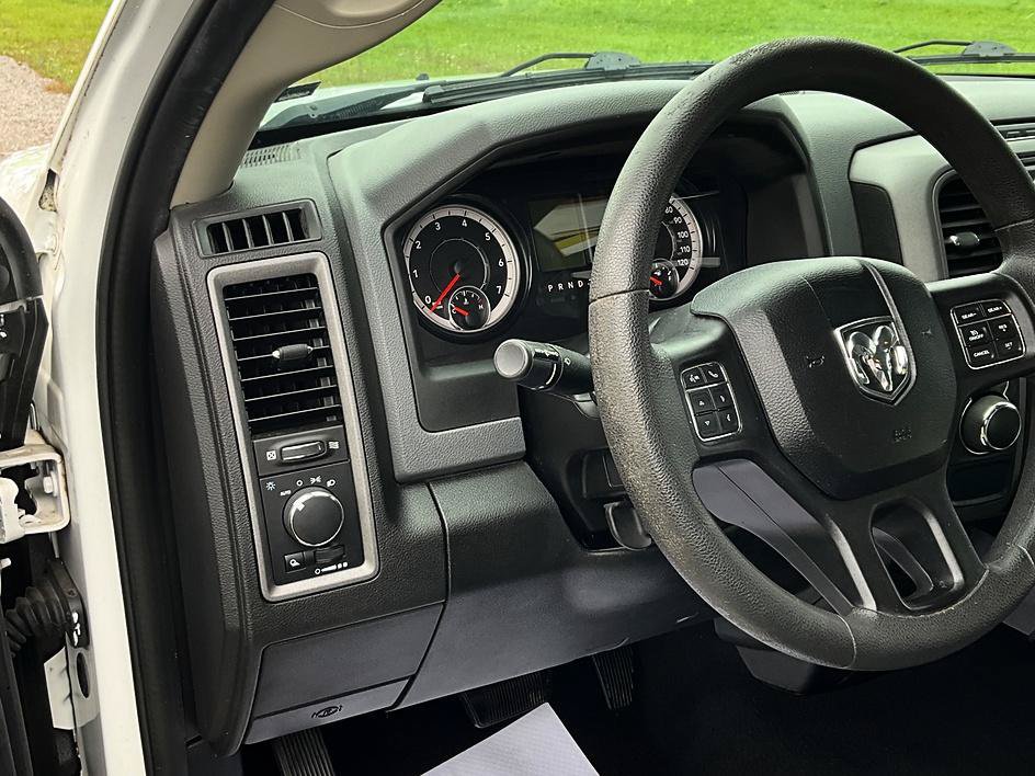 Used 2019 RAM 1500 Tradesman w/ Chrome Plus Package RWD image 28