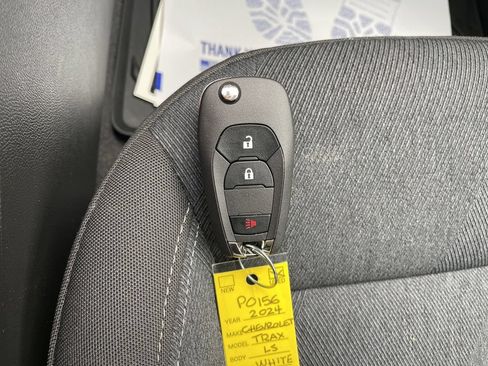 Used 2024 Chevrolet Trax LS w/ Driver Confidence Package FWD image 25