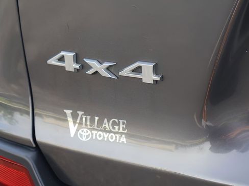 Used 2019 Jeep Cherokee Limited image 9