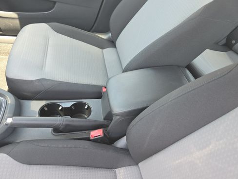 Used 2018 Volkswagen Jetta S w/ Cold Weather Package FWD image 15