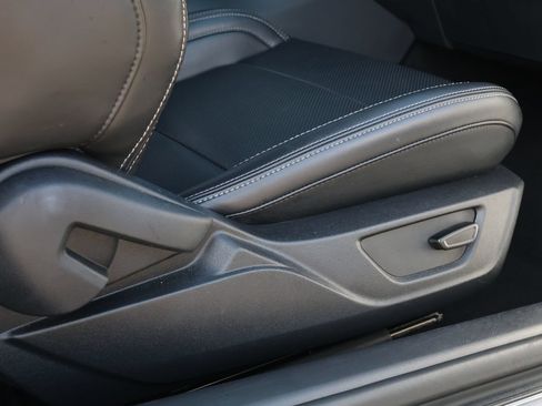 Used 2025 Ford Mustang Premium RWD image 32
