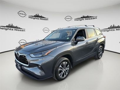 Used 2023 Toyota Highlander XLE