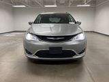 Used 2019 Chrysler Pacifica Touring-L image 6