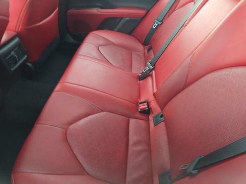 Used 2022 Toyota Camry XSE FWD image 4
