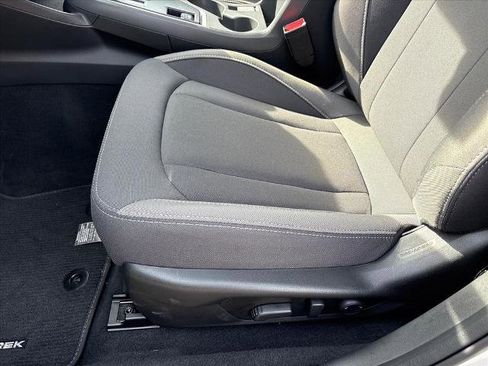 Used 2025 Subaru Crosstrek 2.0i Premium image 20
