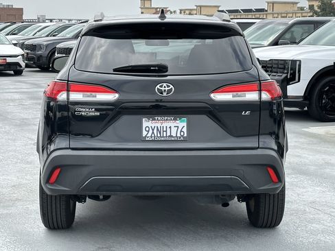 Used 2025 Toyota Corolla Cross LE FWD image 6