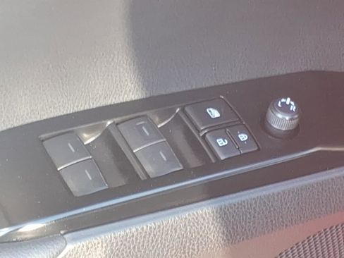 Certified 2025 Toyota Camry SE w/ Convenience Package image 14