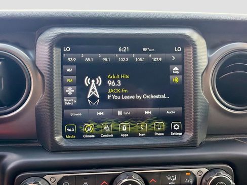 Used 2022 Jeep Wrangler Sport AWD/4WD image 25