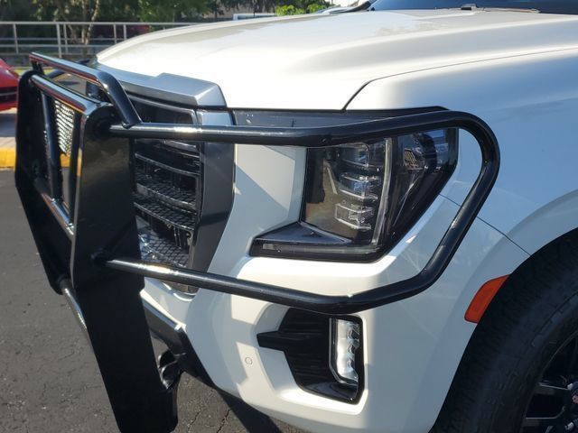 Used 2023 GMC Yukon AT4 w/ AT4 Premium Package AWD/4WD image 11