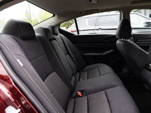 Used 2024 Nissan Altima 2.5 SV w/ SV Premium Package FWD image 22