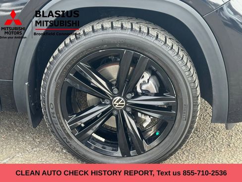 Used 2023 Volkswagen Atlas SEL R-Line image 3