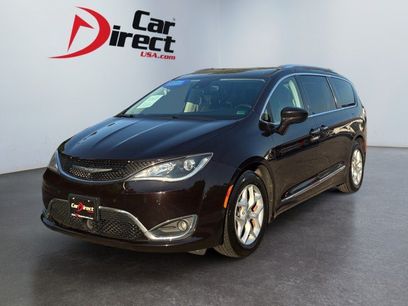 Used 2017 Chrysler Pacifica Touring-L Plus w/ Advanced Safetytec Group
