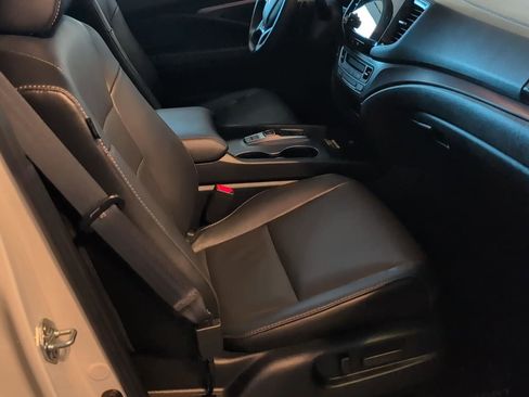 Used 2025 Honda Passport EX-L image 13