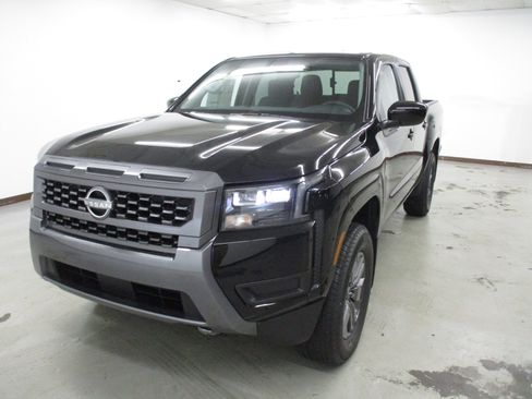New 2026 Nissan Frontier SV w/ SV Convenience Package AWD/4WD image 1