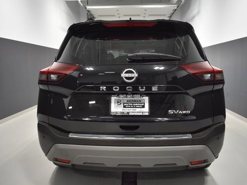 Used 2022 Nissan Rogue SV w/ SV Premium Package image 9