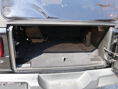 Used 2019 Jeep Wrangler Unlimited Sport image 22