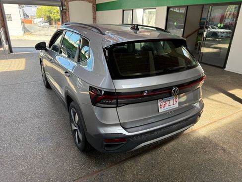 Used 2025 Volkswagen Taos S AWD/4WD image 4