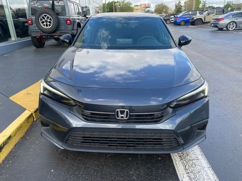 Used 2023 Honda Civic Sport image 3