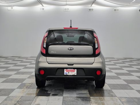Used 2017 Kia Soul Base image 7