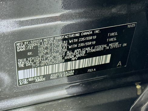 Used 2025 Toyota RAV4 Limited w/ Advanced Technology Package image 12