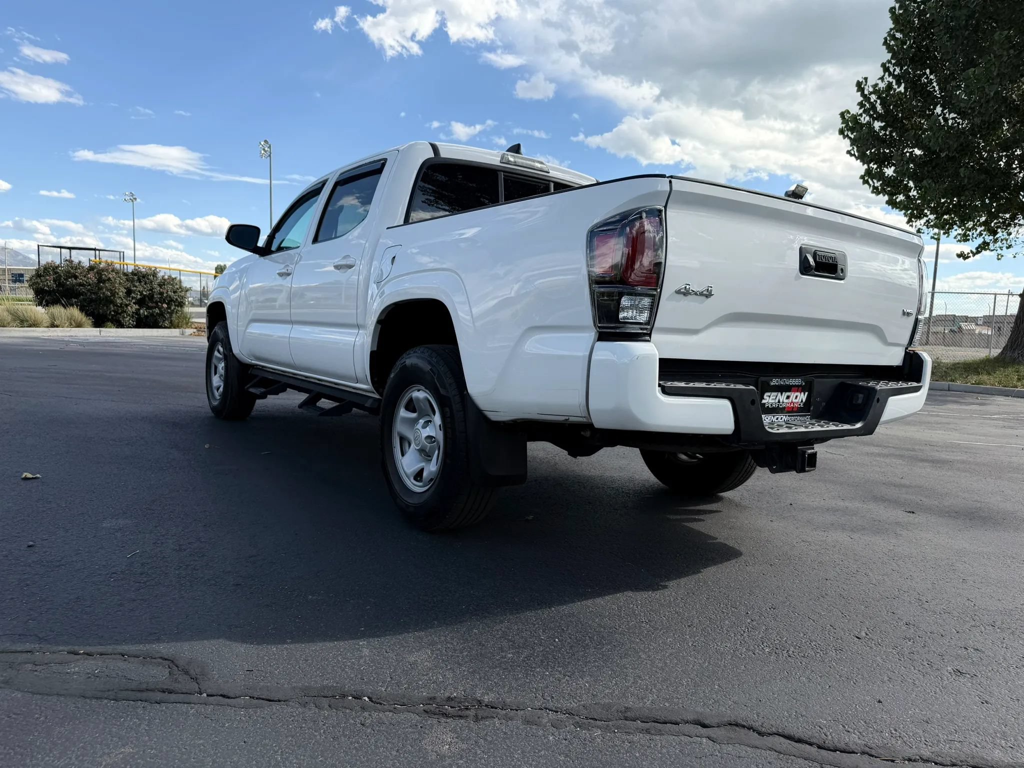 Used 2021 Toyota Tacoma SR AWD/4WD image 8