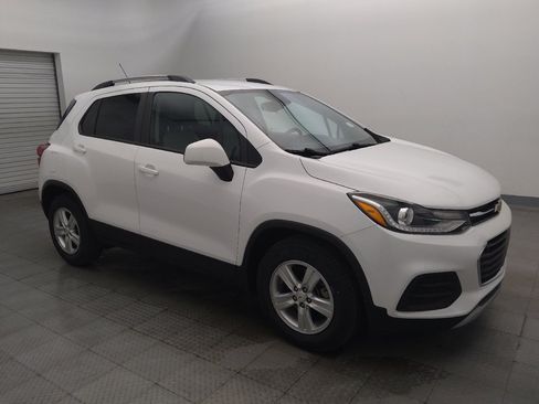 Used 2021 Chevrolet Trax LT FWD image 11