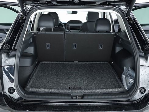 New 2026 Volkswagen Tiguan SE image 29