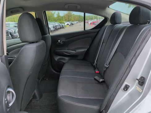 Used 2016 Nissan Versa SV FWD image 13