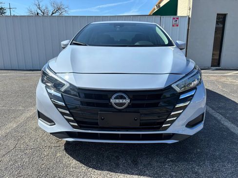 Used 2025 Nissan Versa SV w/ Trunk Package FWD image 9