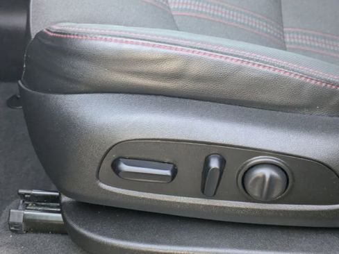 Used 2023 Chevrolet Equinox RS image 26