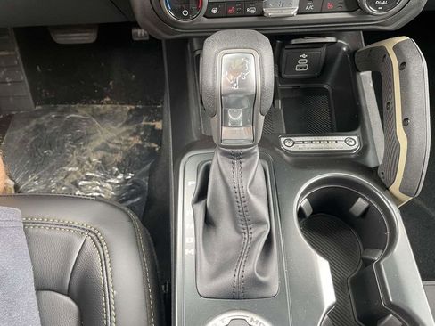 New 2026 Ford Bronco Badlands AWD/4WD image 17