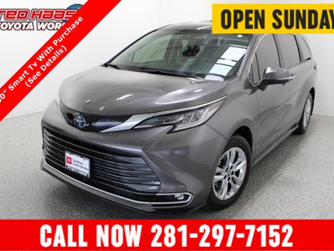 Used 2024 Toyota Sienna Limited FWD image 1