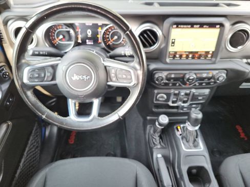 Used 2020 Jeep Gladiator Overland AWD/4WD image 30