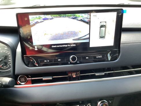 New 2025 Mitsubishi Outlander SE image 18