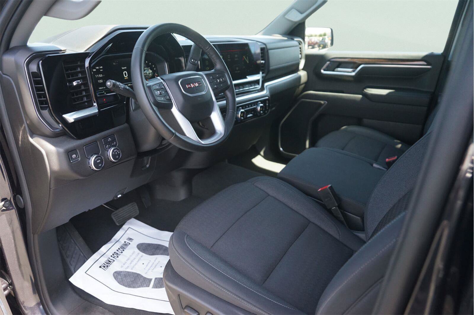 Used 2024 GMC Sierra 1500 Elevation RWD image 8