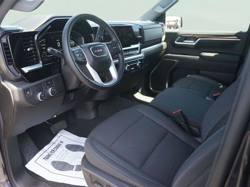 Used 2024 GMC Sierra 1500 Elevation RWD image 8
