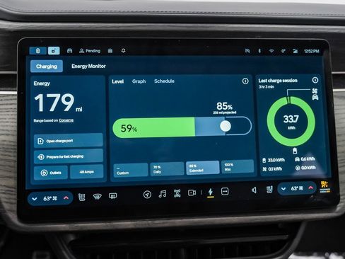 Used 2023 Rivian R1S Adventure image 26