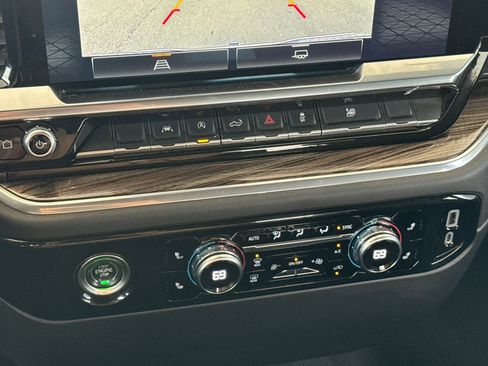 Used 2022 GMC Sierra 1500 Elevation image 19