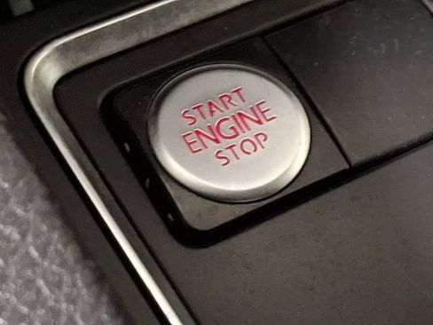 Used 2015 Volkswagen Jetta SE FWD image 21