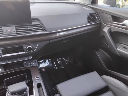 Certified 2024 Audi Q5 e Premium image 21