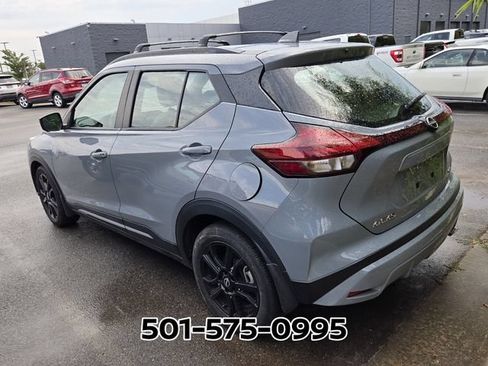 Used 2023 Nissan Kicks SR w/ SR Premium Package FWD image 6