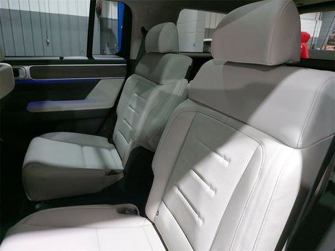 Used 2025 Hyundai Santa Fe Calligraphy image 15